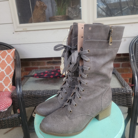 Brand new lace up gray combat boots - Picture 4 of 12
